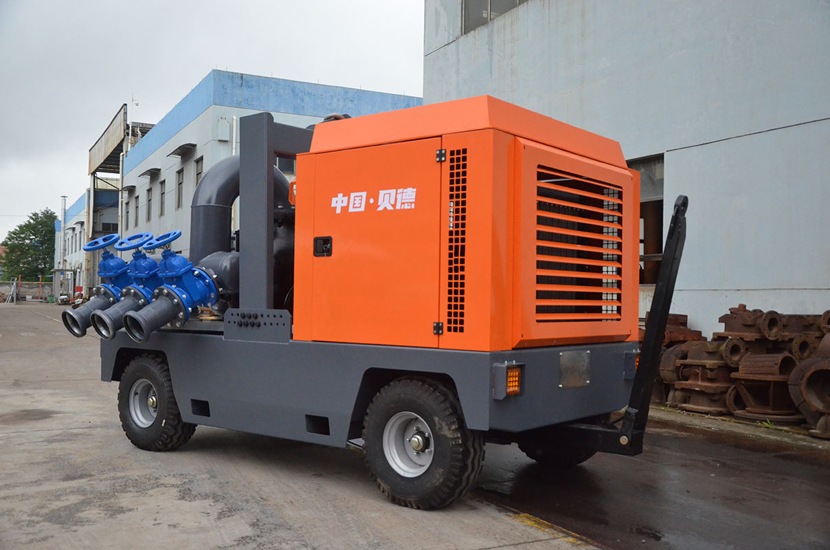 移動(dòng)排澇泵車(chē)在雨季和旱季都能發(fā)揮重大作用
